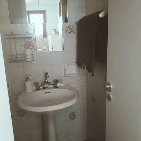 No1 Akrogiali